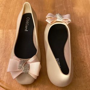 OMGard Rain Shoes Women's 39 Waterproof cream color in very good condition